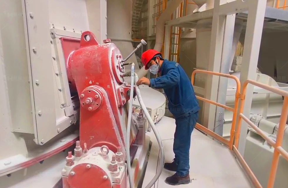 鸿程碳酸钙磨粉机 鸿程碳酸钙磨粉机