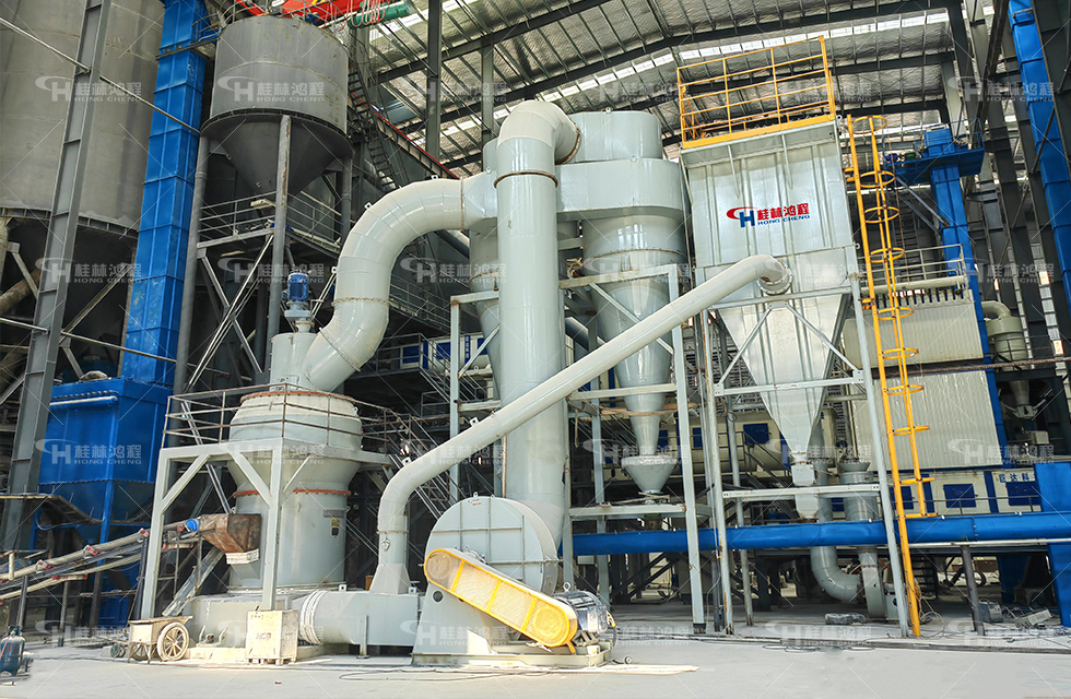 1桂林雷蒙磨粉机HCQ2000 桂林雷蒙磨粉机HCQ2000